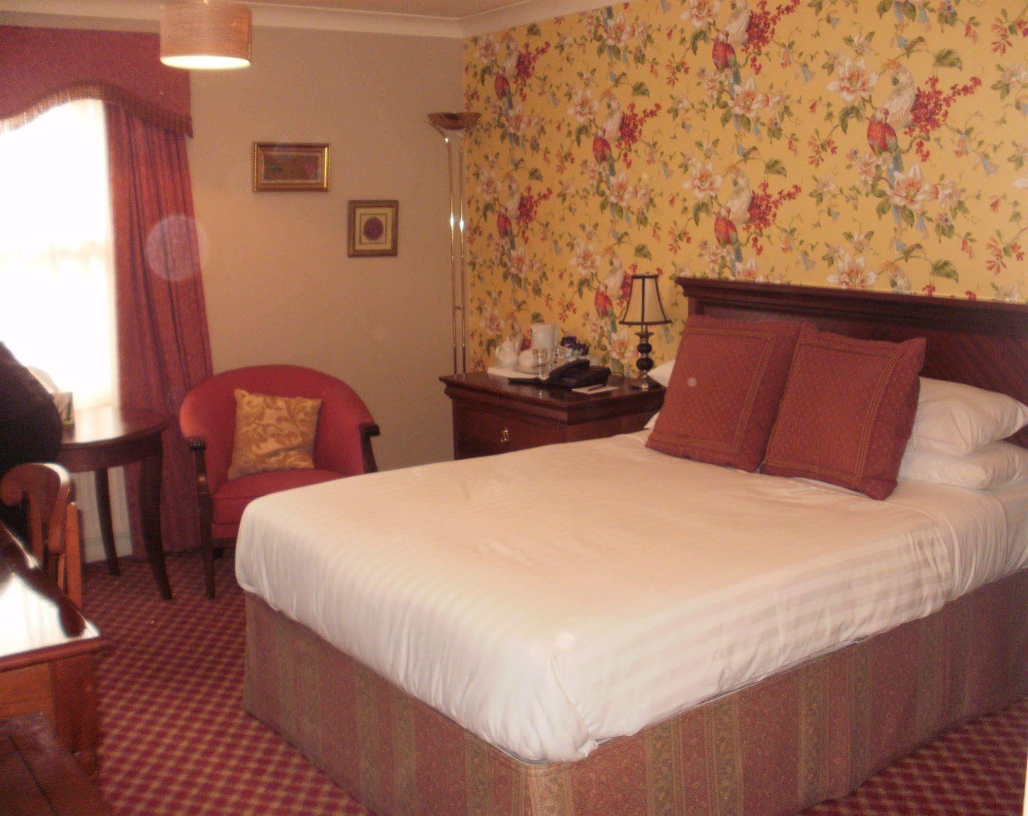 Hotel Stuart House 3*